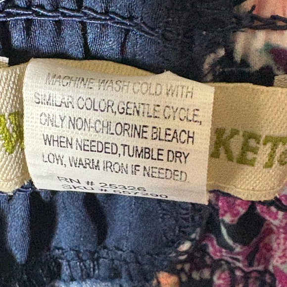 World Market Indigo Paradise Floral Pattern Wide leg Pull on Pants - Picture 8 of 8